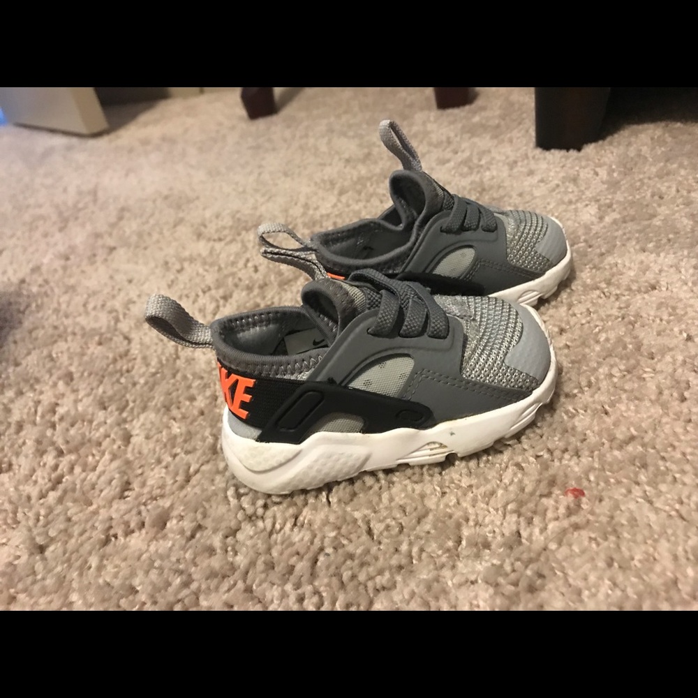Nike Hurraches 4c